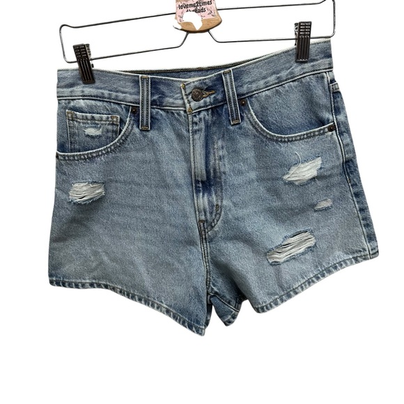 Levi's Pants - Levi’s high waisted mom shorts women’s size 28 distressed light wash